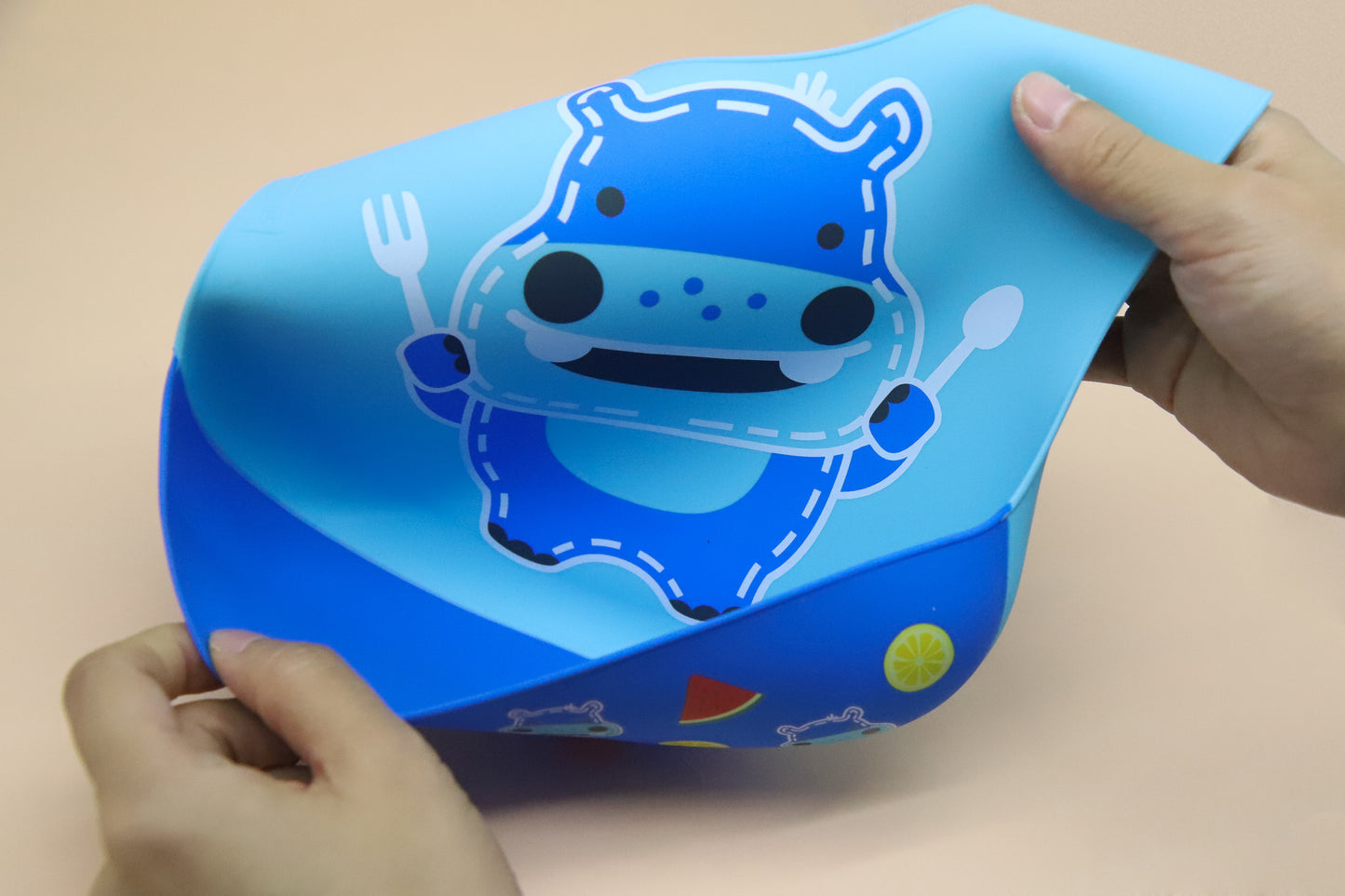 Marcus & Marcus Wide Coverage Silicone Baby Bib