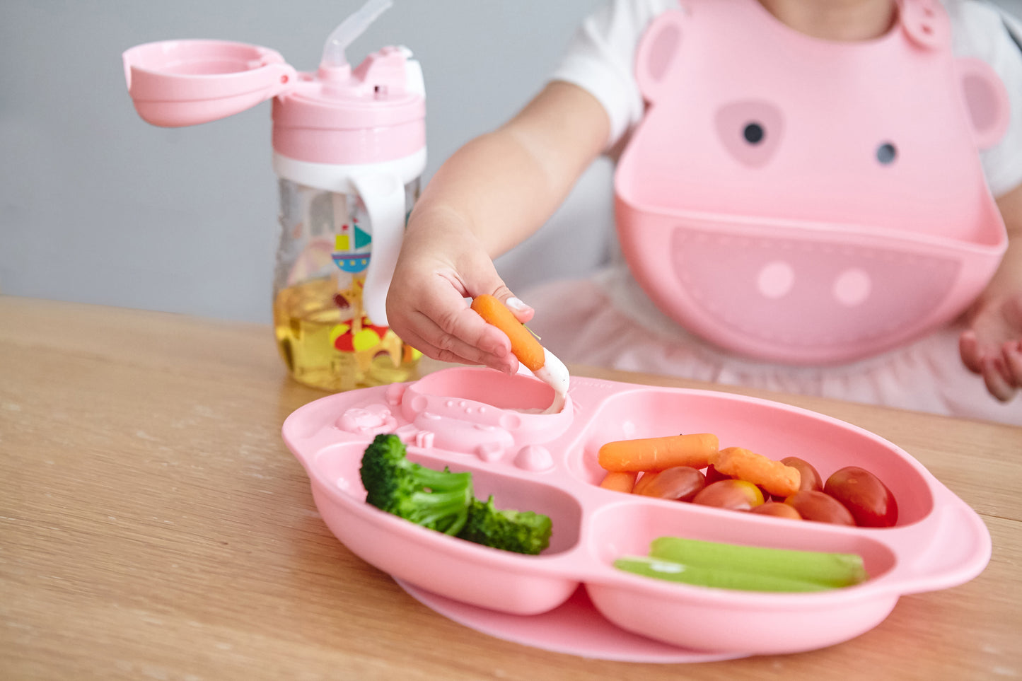 Marcus & Marcus Yummy Dips Suction Divided Plate